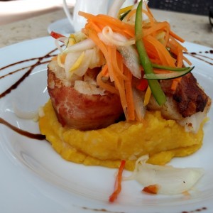 Corvina en tocineta