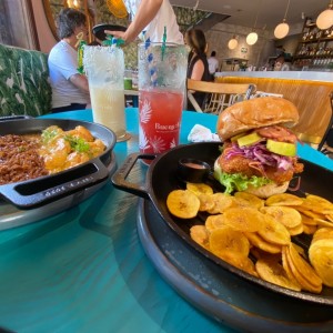 Hamburguesa de pescado apanado
