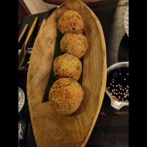 CROQUETAS DE PLÁTANO Y CHICHARRÓN 
