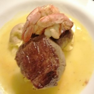 Filete y langostinos en salsa de maracuya