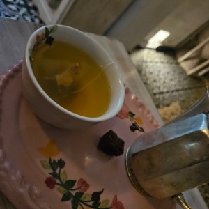 Té bitaco de jengibre , curcuma, y piña
