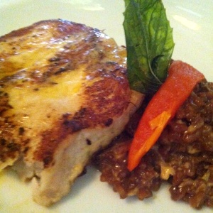 Steak de mero con risotto de coco