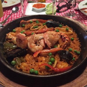 Paella con mariscos