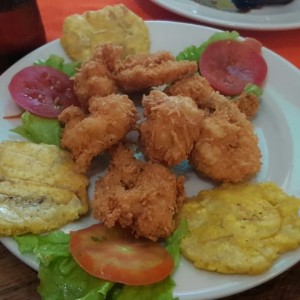 Langostinos apanados.