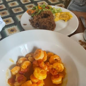Camarones a La criolla