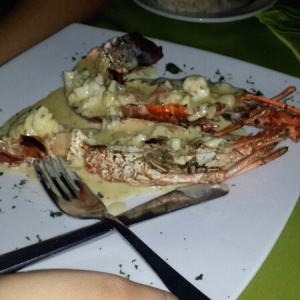 Langosta al Ajillo