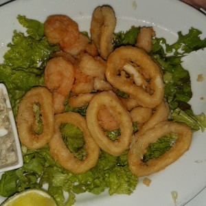mixto de calamares y camarones 