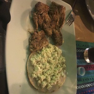 arepa de queso y pollo