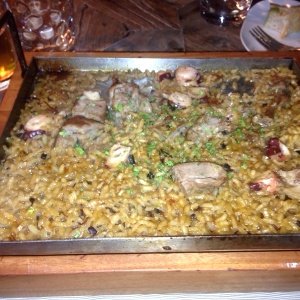 Arroz socarrat costilla y pulpo